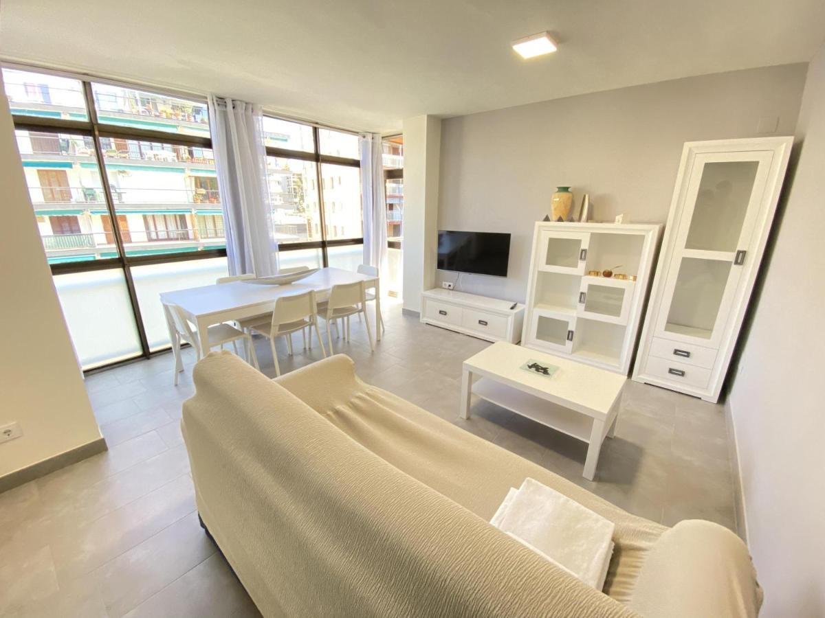 סאלו For A Stay Costa Brava מראה חיצוני תמונה